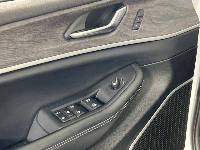 used 2022 Jeep Grand Cherokee car, priced at $33,603