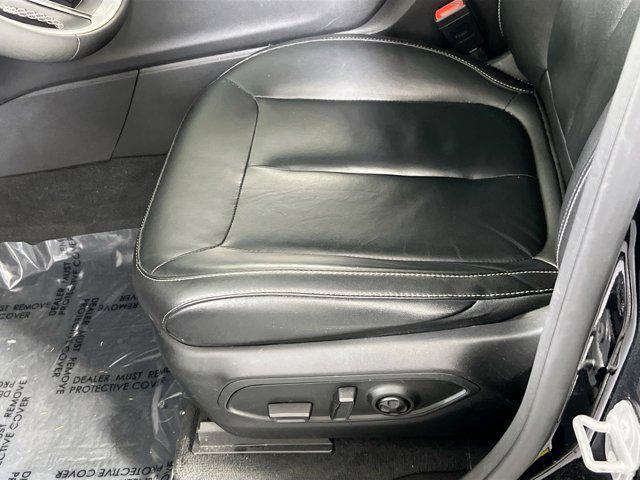 used 2023 Jeep Grand Cherokee car, priced at $34,725