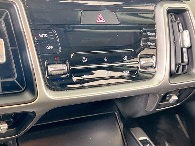 used 2022 Kia Sorento car, priced at $24,251
