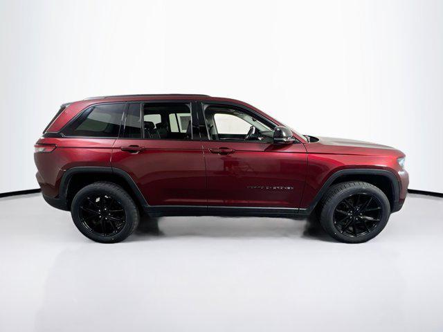 used 2022 Jeep Grand Cherokee car, priced at $29,327