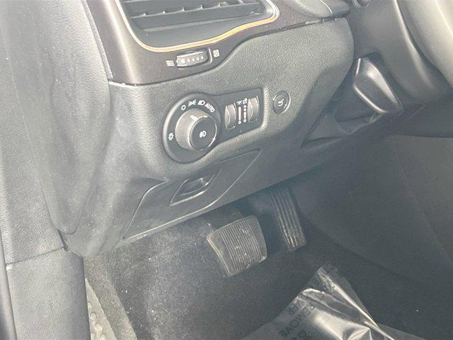 used 2022 Jeep Cherokee car, priced at $26,284