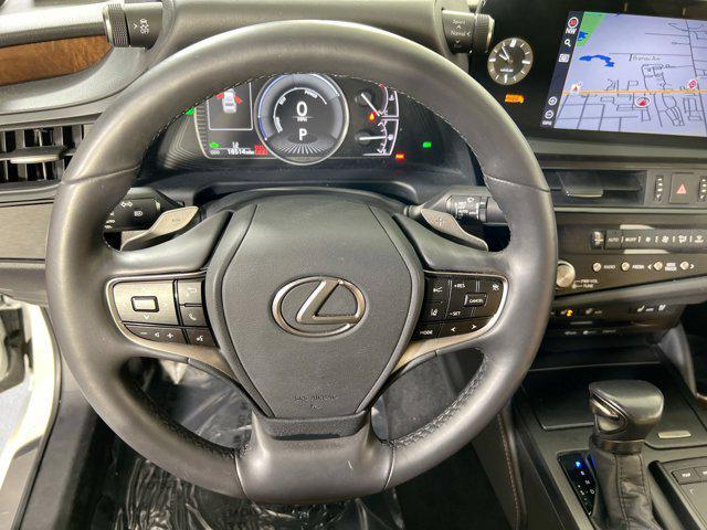 used 2022 Lexus ES 300h car, priced at $40,782