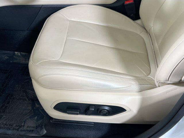 used 2022 Jeep Grand Cherokee car, priced at $30,165