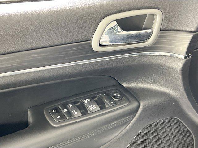 used 2022 Jeep Grand Cherokee car, priced at $27,305