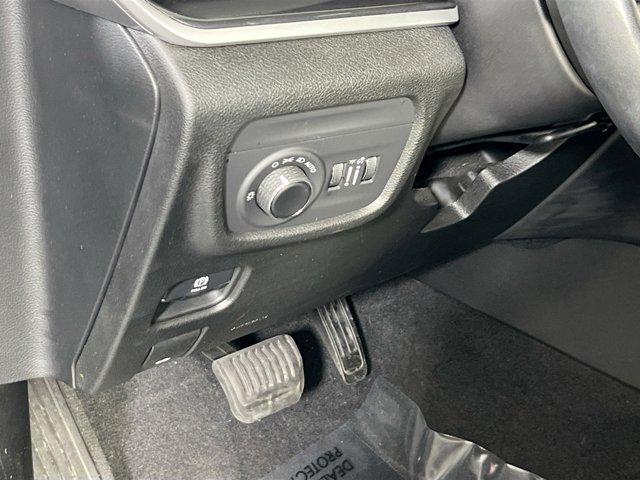 used 2022 Jeep Grand Cherokee car, priced at $33,893