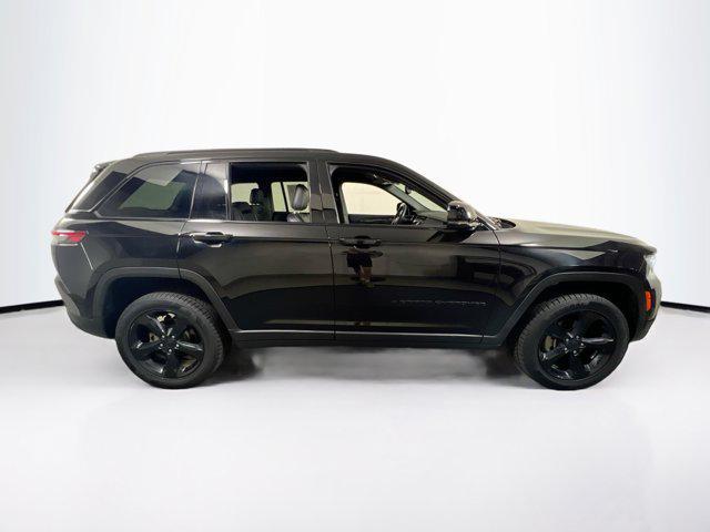 used 2022 Jeep Grand Cherokee car, priced at $33,893