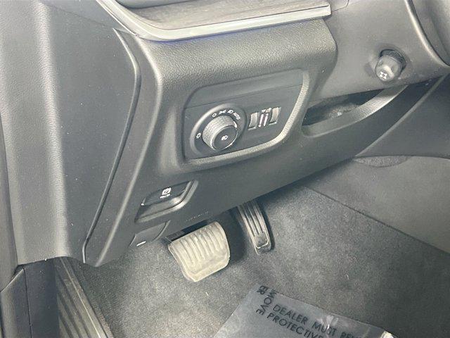 used 2022 Jeep Grand Cherokee car, priced at $37,010