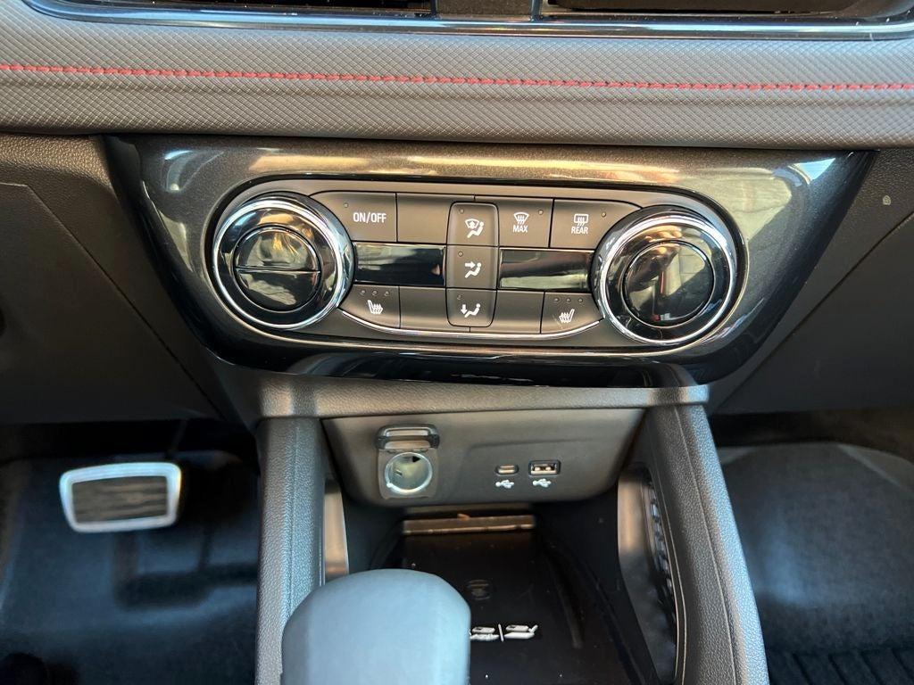 used 2025 Chevrolet TrailBlazer car, priced at $28,797