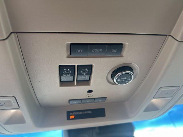 used 2018 GMC Yukon car, priced at $30,577