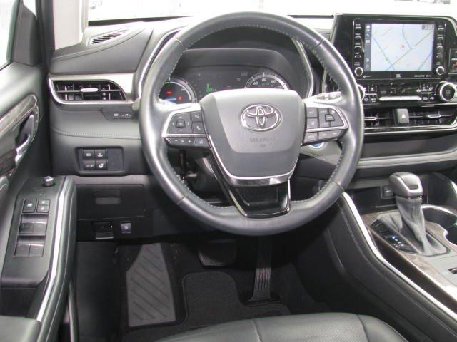 used 2021 Toyota Highlander Hybrid car, priced at $39,995