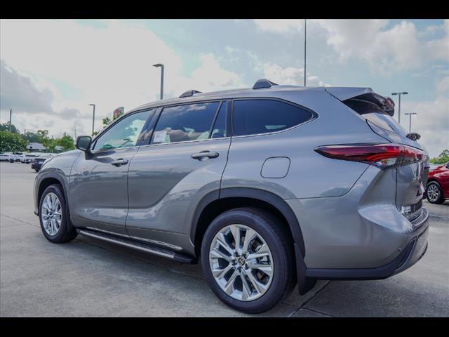 new 2025 Toyota Highlander car, priced at $52,340