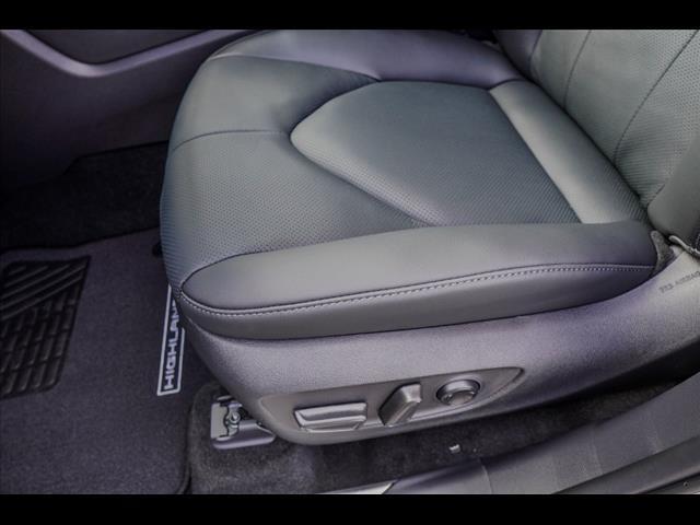 new 2025 Toyota Highlander car, priced at $52,340