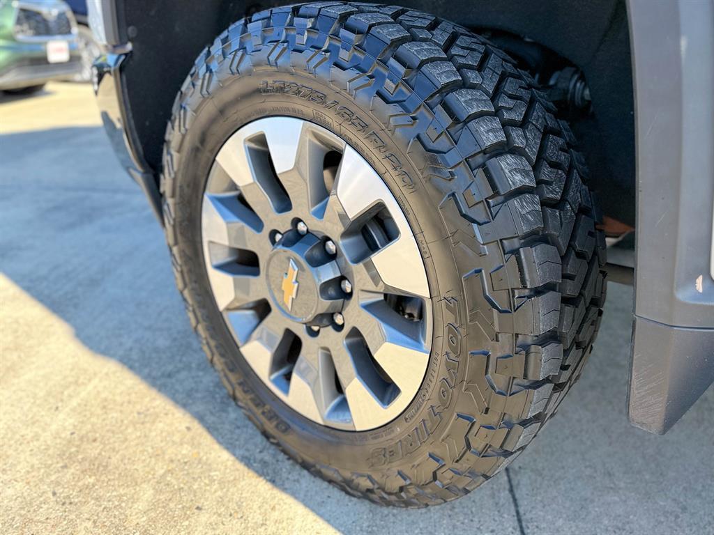 used 2022 Chevrolet Silverado 2500 car, priced at $41,137