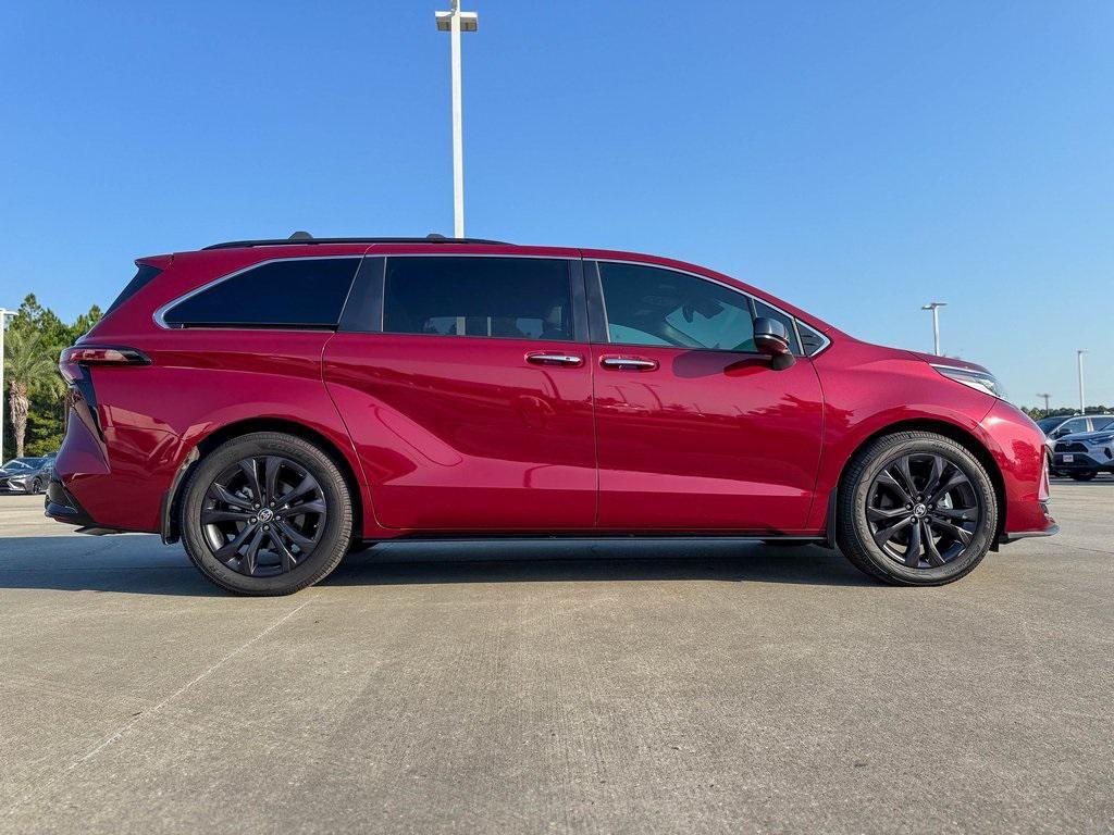 used 2022 Toyota Sienna car, priced at $38,869