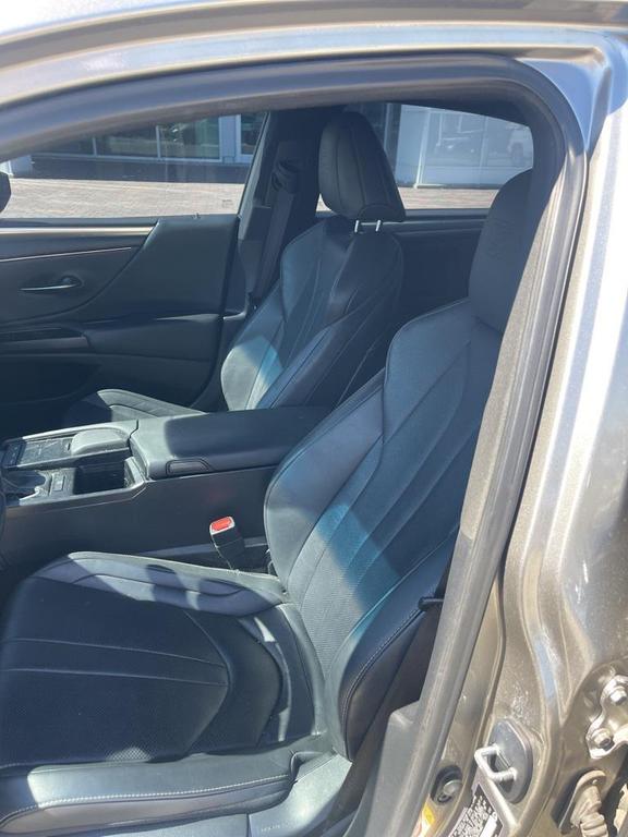 used 2019 Lexus ES 350 car, priced at $26,197