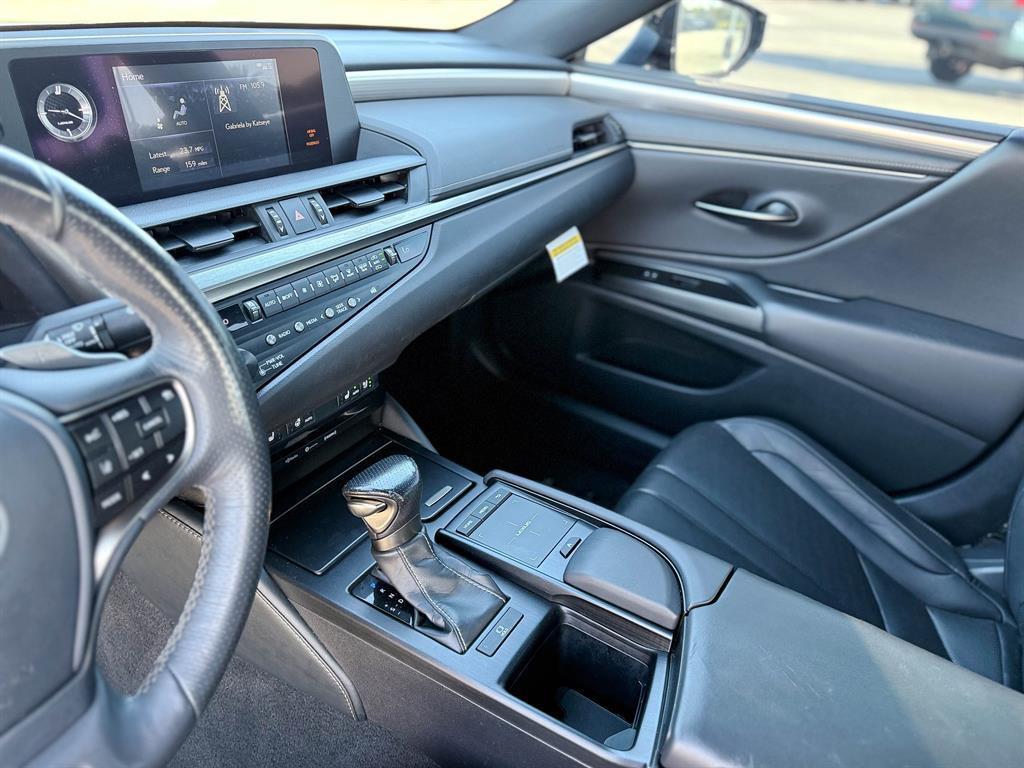used 2019 Lexus ES 350 car, priced at $25,463