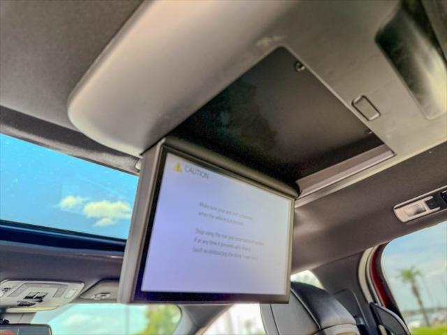 new 2025 Toyota Sienna car, priced at $56,622
