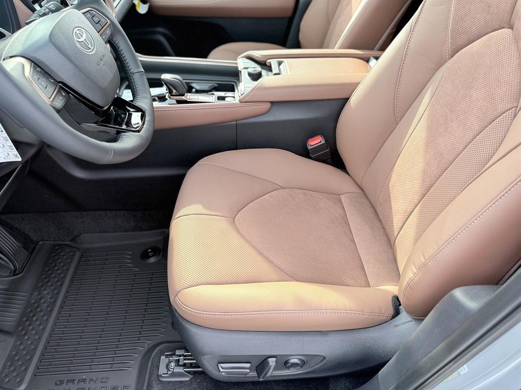 new 2026 Toyota Grand Highlander Hybrid car, priced at $65,298