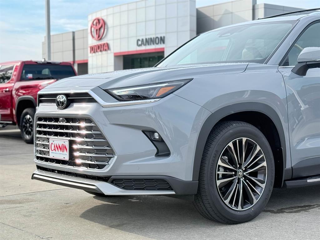 new 2026 Toyota Grand Highlander Hybrid car, priced at $65,298