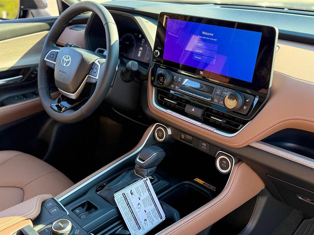 new 2025 Toyota Grand Highlander car, priced at $58,414