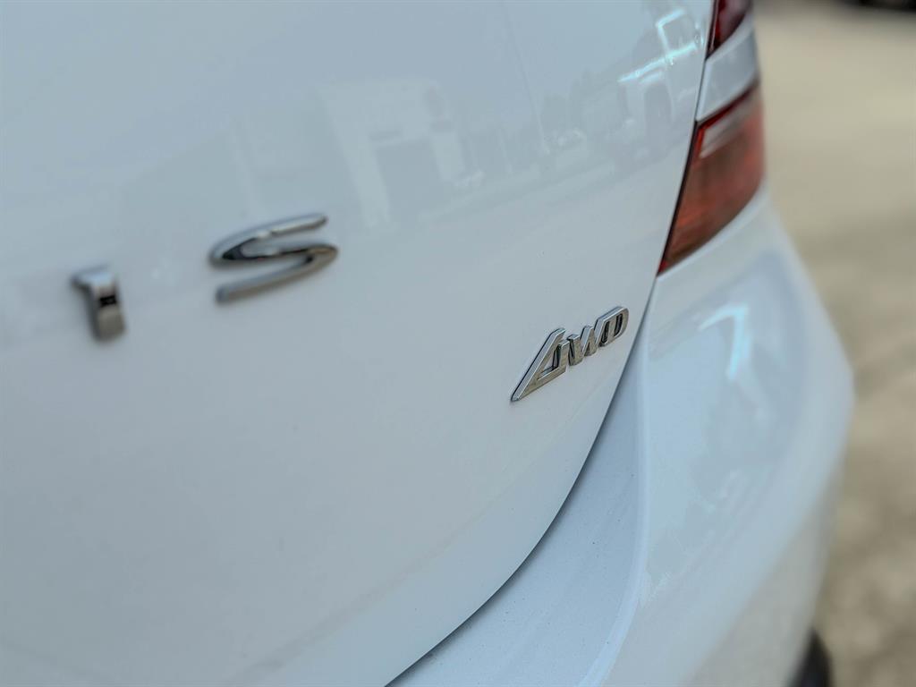used 2025 Genesis G70 car, priced at $32,388