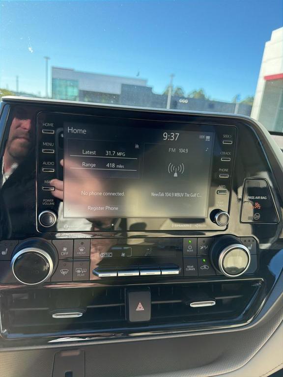 used 2022 Toyota Highlander Hybrid car, priced at $38,754