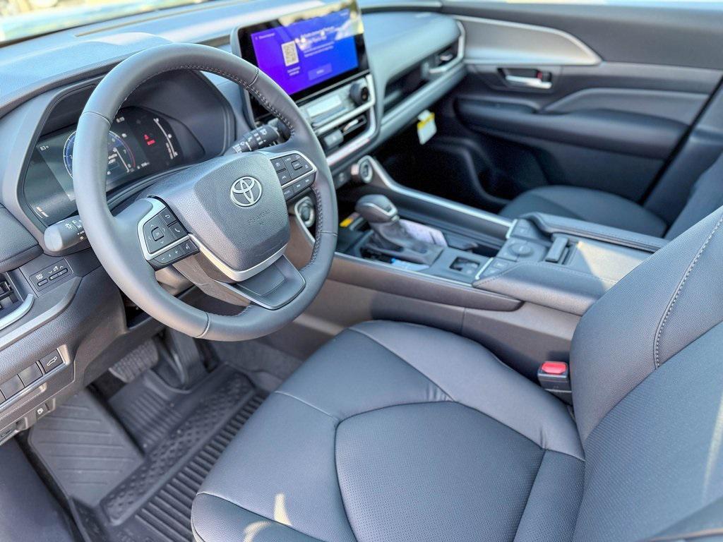 new 2025 Toyota Grand Highlander car, priced at $49,574