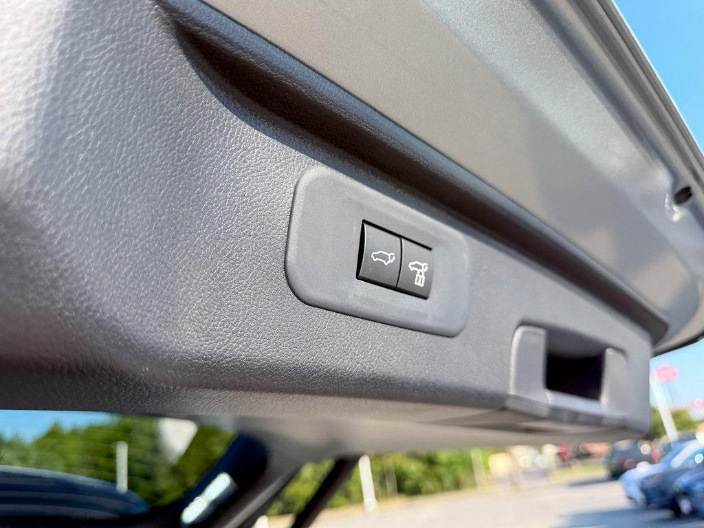 new 2025 Toyota Grand Highlander car, priced at $49,574