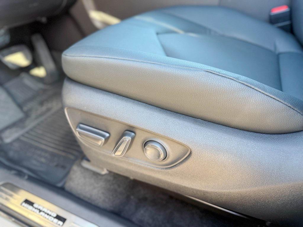 new 2025 Toyota Grand Highlander car, priced at $49,574