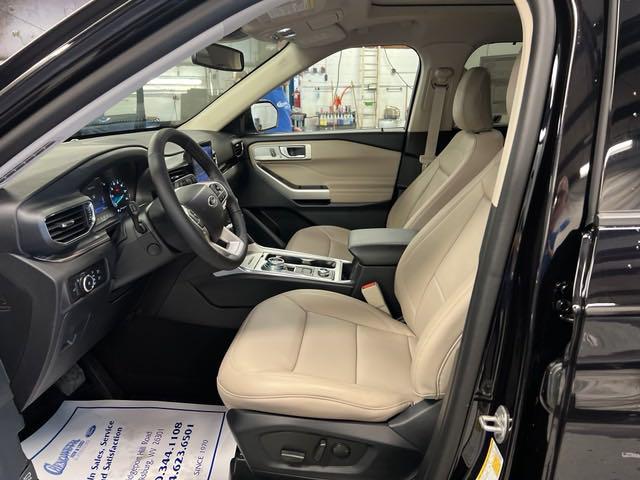 new 2024 Ford Explorer car, priced at $54,347