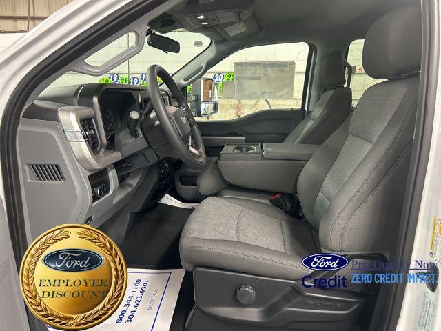 new 2025 Ford F-350 car, priced at $70,129