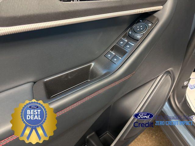 new 2025 Ford Explorer car, priced at $51,104