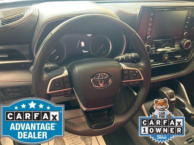 used 2022 Toyota Highlander car, priced at $37,625