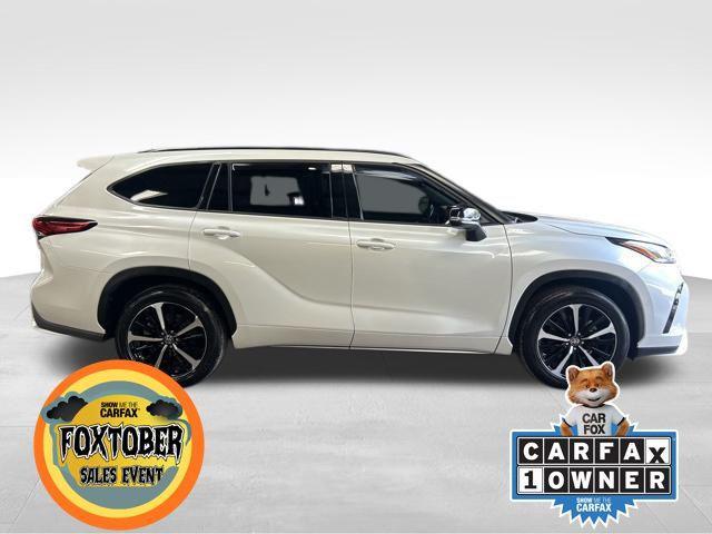 used 2022 Toyota Highlander car, priced at $37,977