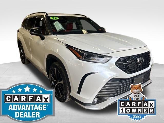 used 2022 Toyota Highlander car, priced at $37,625