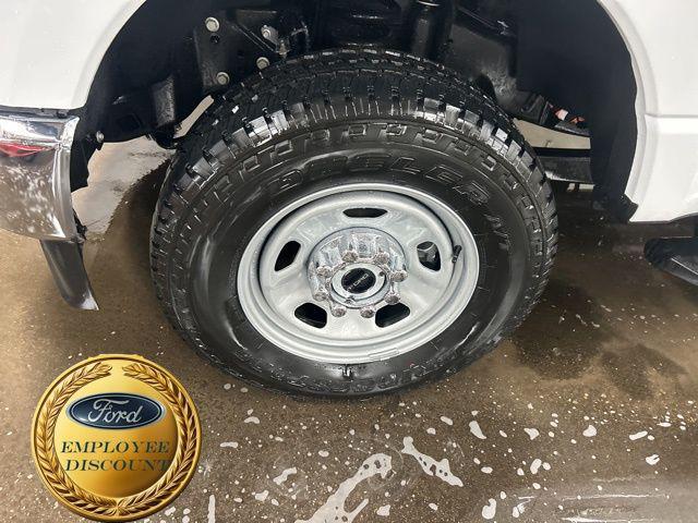 new 2025 Ford F-350 car, priced at $65,792