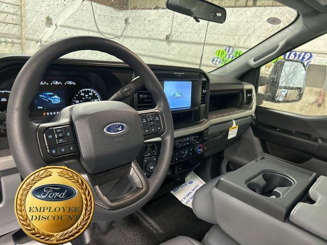 new 2025 Ford F-350 car, priced at $65,792