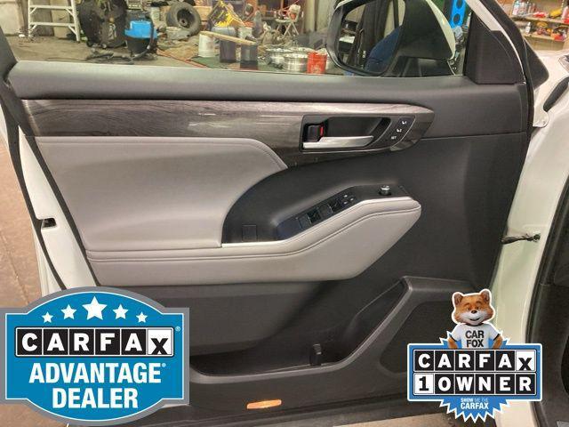 used 2021 Toyota Highlander car, priced at $30,995