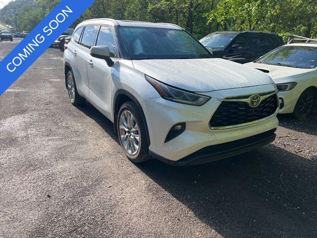 used 2021 Toyota Highlander car, priced at $33,680