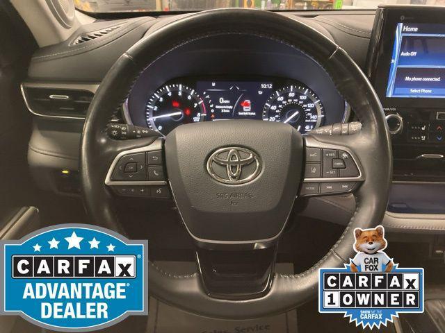 used 2021 Toyota Highlander car, priced at $30,995