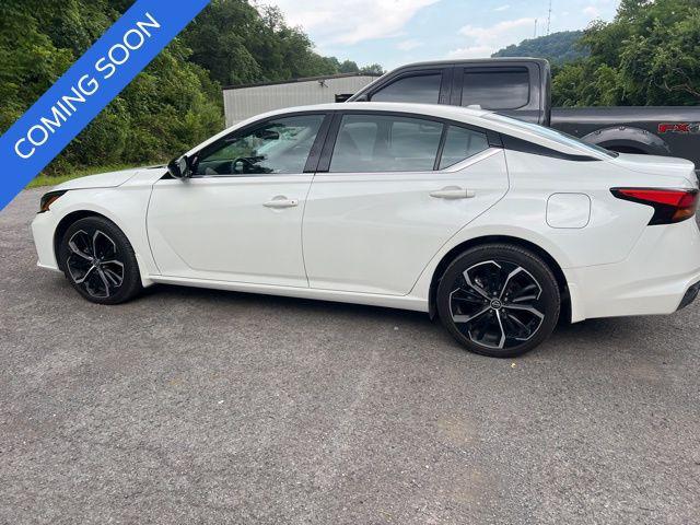 used 2024 Nissan Altima car