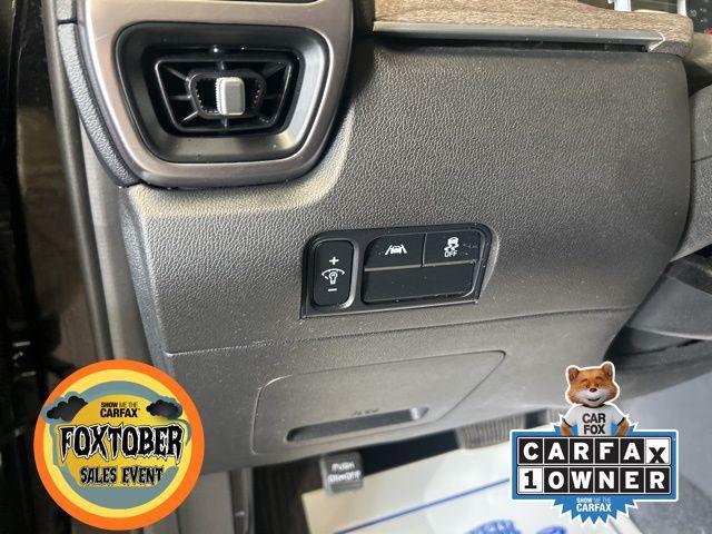 used 2023 Kia Sorento car, priced at $30,956