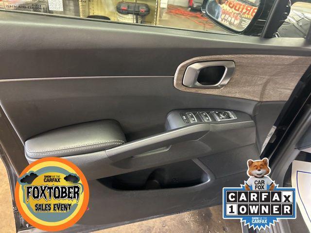 used 2023 Kia Sorento car, priced at $30,956