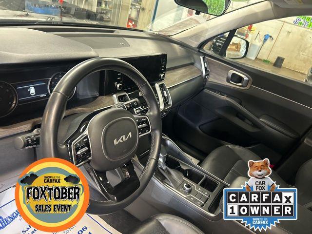 used 2023 Kia Sorento car, priced at $30,956