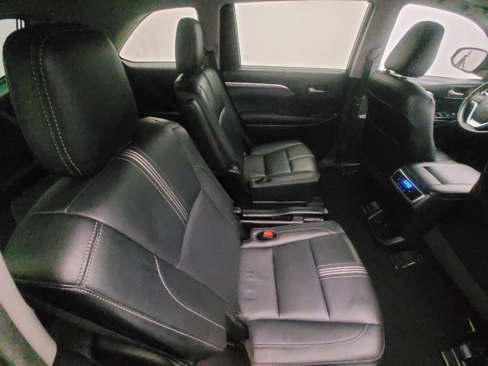 used 2018 Toyota Highlander car, priced at $26,495