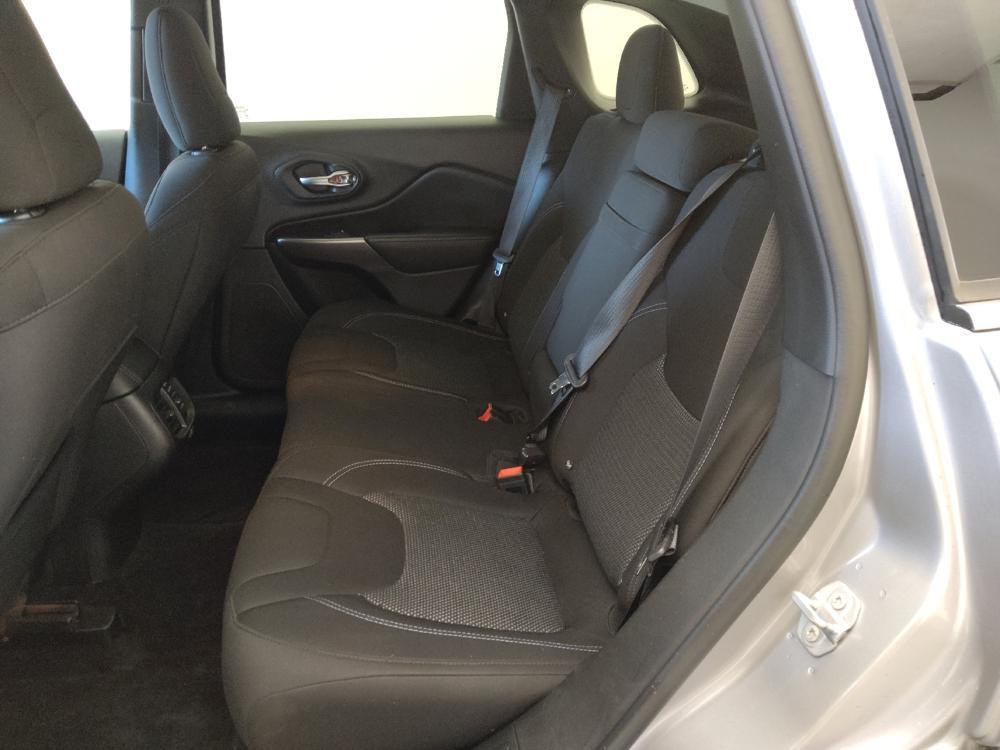 used 2019 Jeep Cherokee car, priced at $18,095