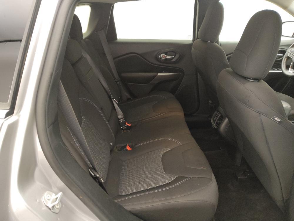 used 2019 Jeep Cherokee car, priced at $18,095