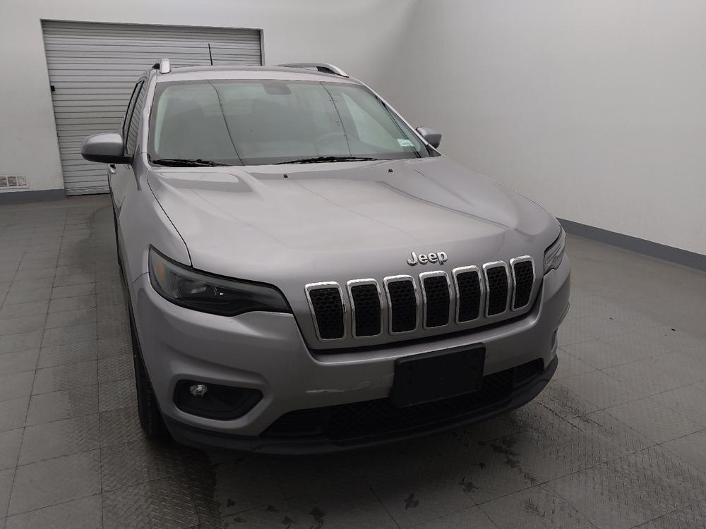 used 2019 Jeep Cherokee car, priced at $18,095
