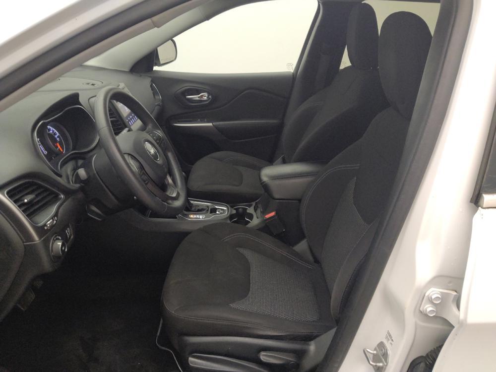 used 2019 Jeep Cherokee car, priced at $18,195