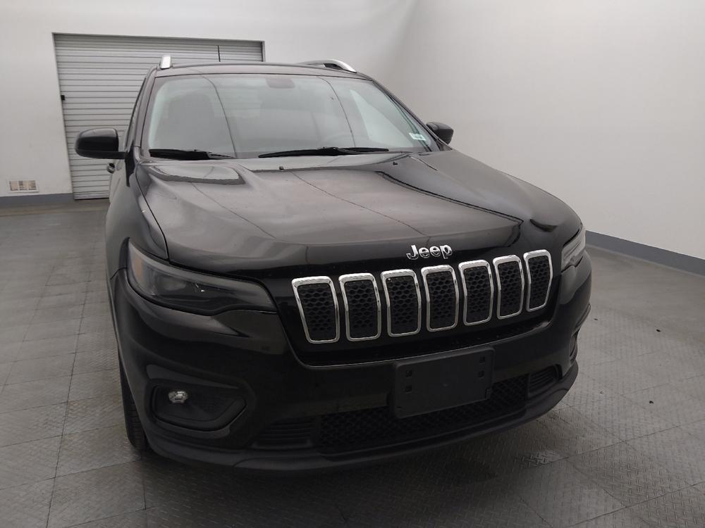 used 2019 Jeep Cherokee car, priced at $18,395